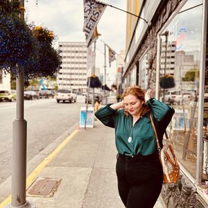 Meet your Posher, Annie